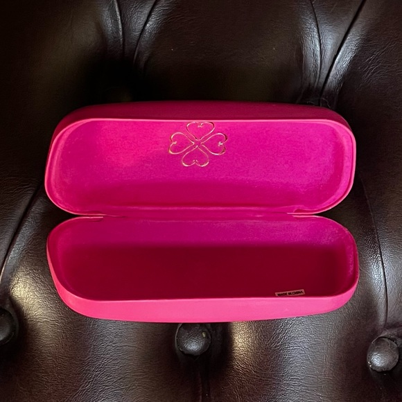 Candies hard glasses case bright pink shell w gold logo easy open soft velvet - Picture 3 of 7